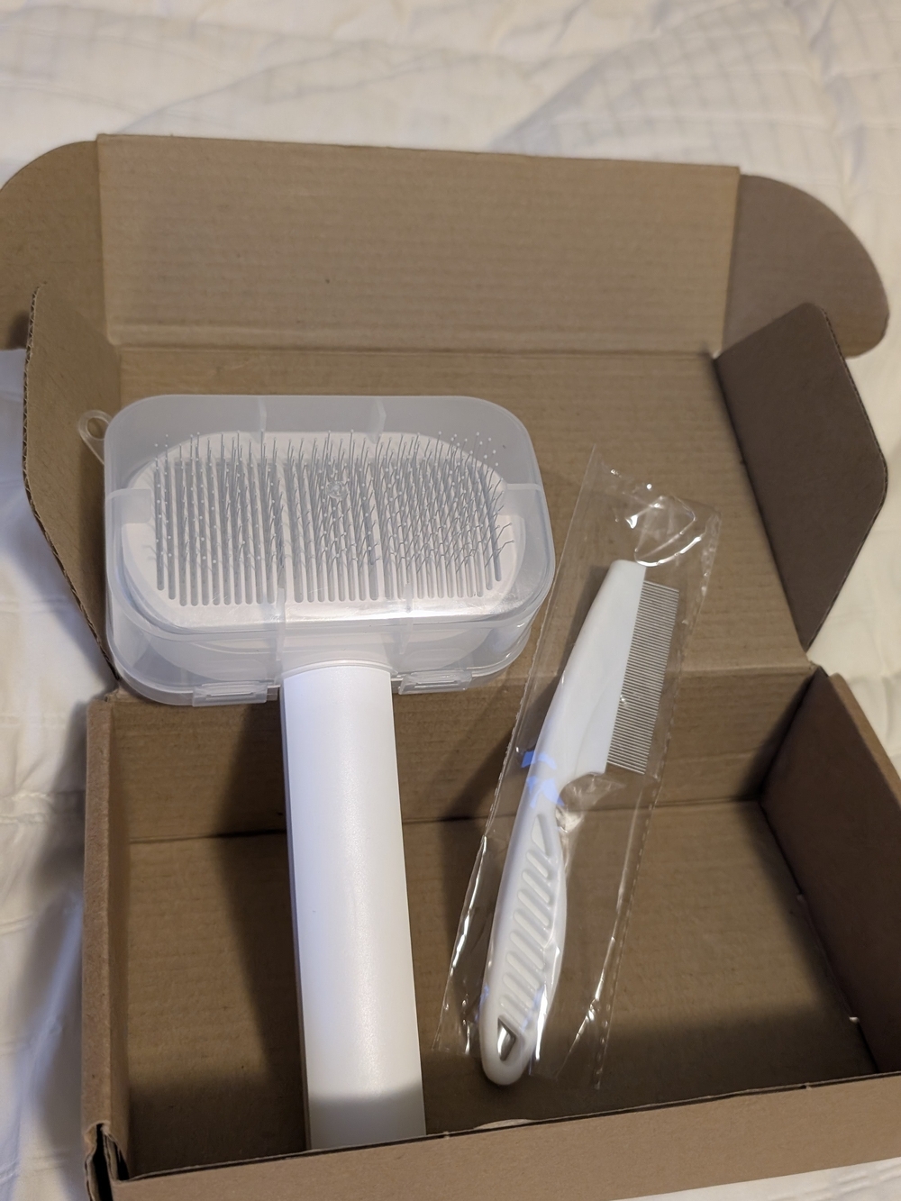 New! White Pet Slicker Brush and Comb Set